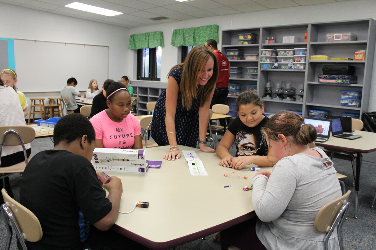 Flint Lake Elementary Unveils New Makerspace