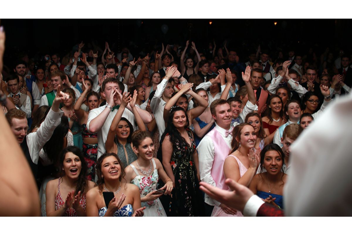#1StudentNWI: Lake Central Students Dance the Night Away at Prom